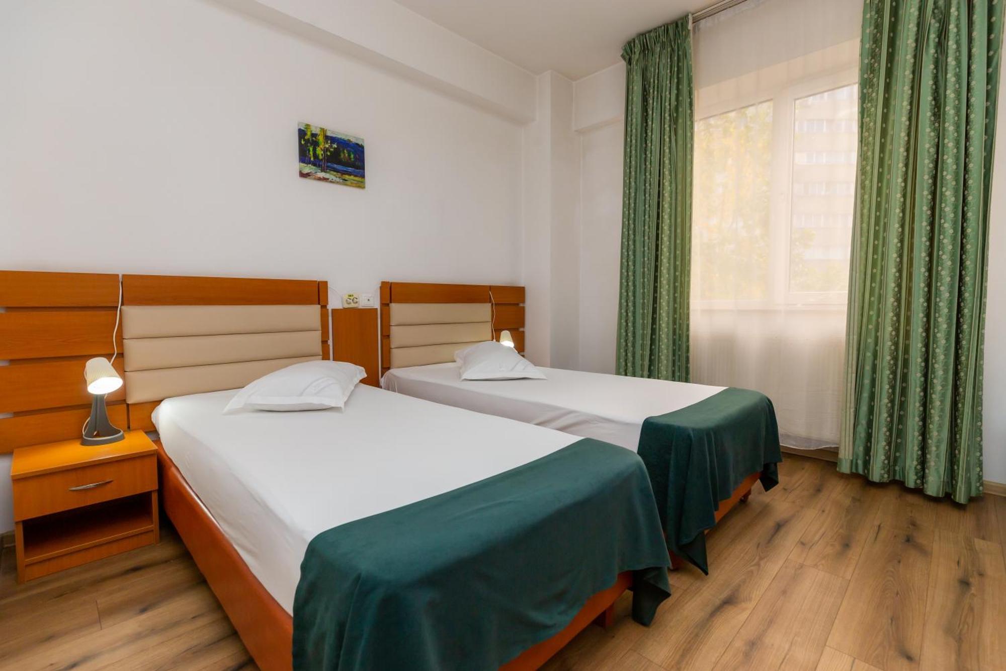 Hotel Sir Colentina Bukarest Eksteriør billede