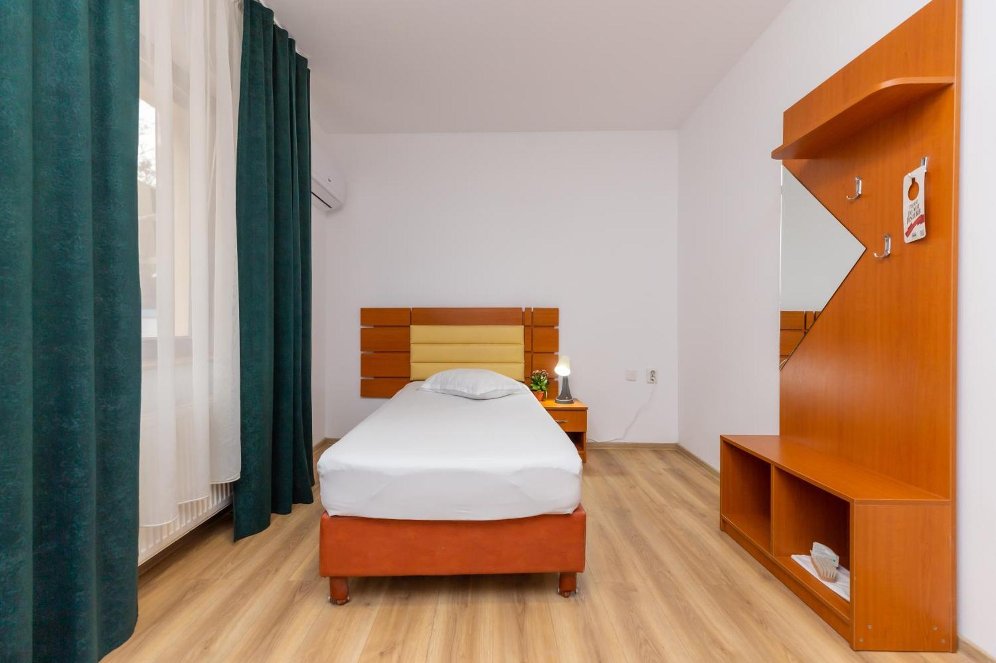 Hotel Sir Colentina Bukarest Eksteriør billede