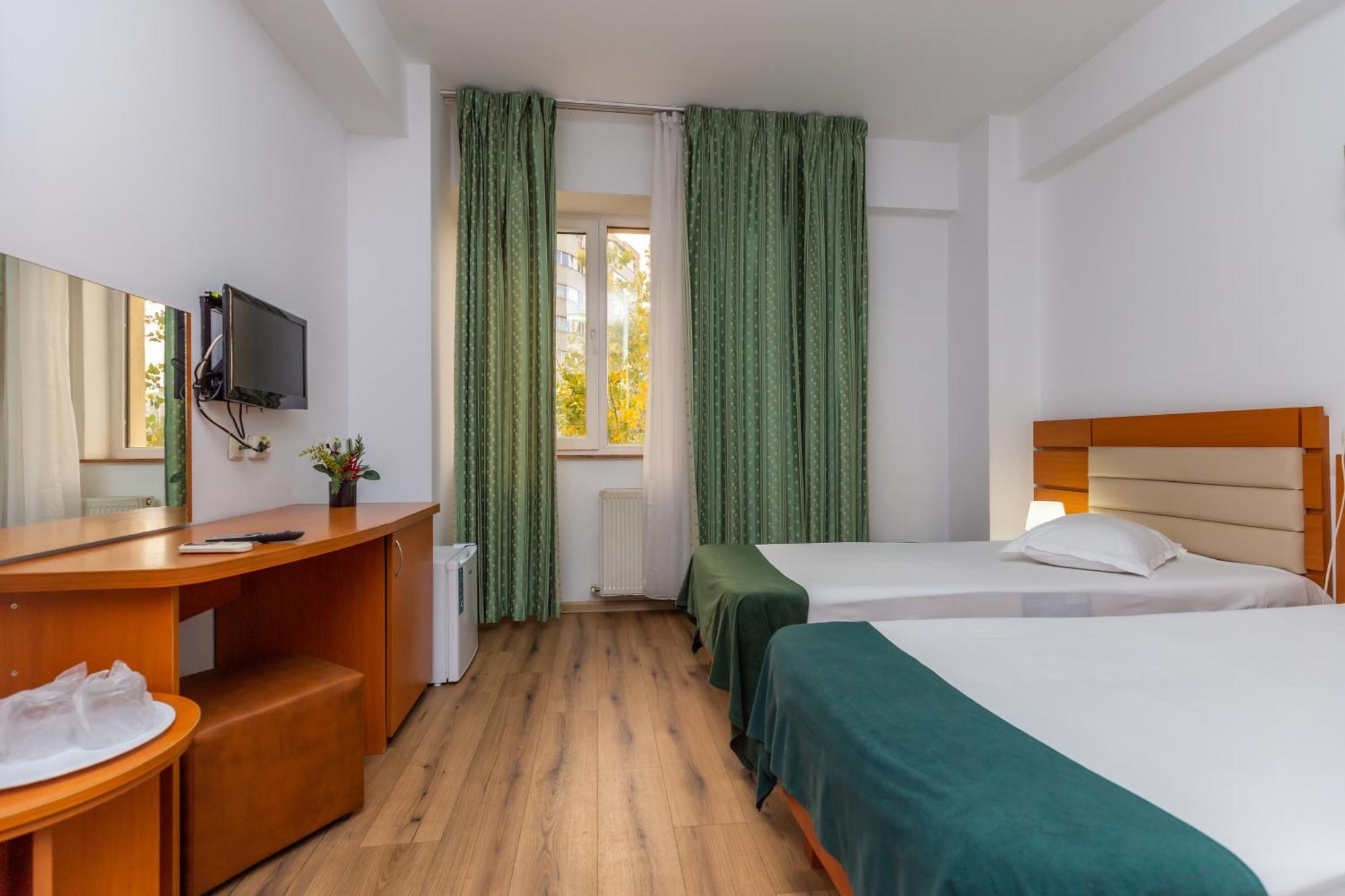Hotel Sir Colentina Bukarest Eksteriør billede